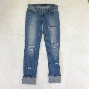 Women’s Levi’s skinny jeans